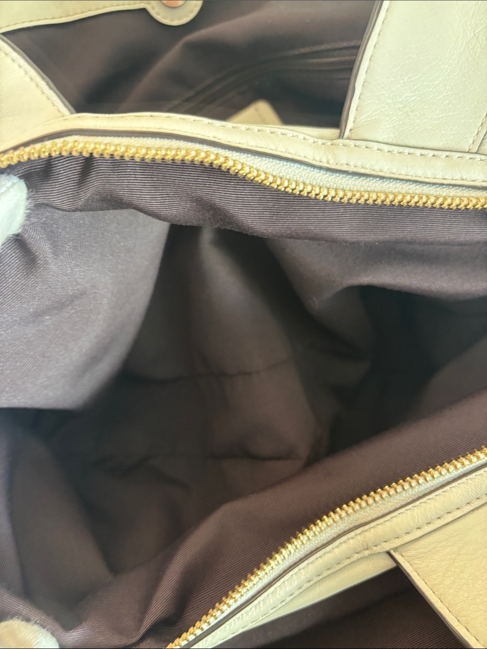 EUC Coach Outline Signature Lexy Shoulder Bag in Light Khaki/Chalk - Picture 15 of 16